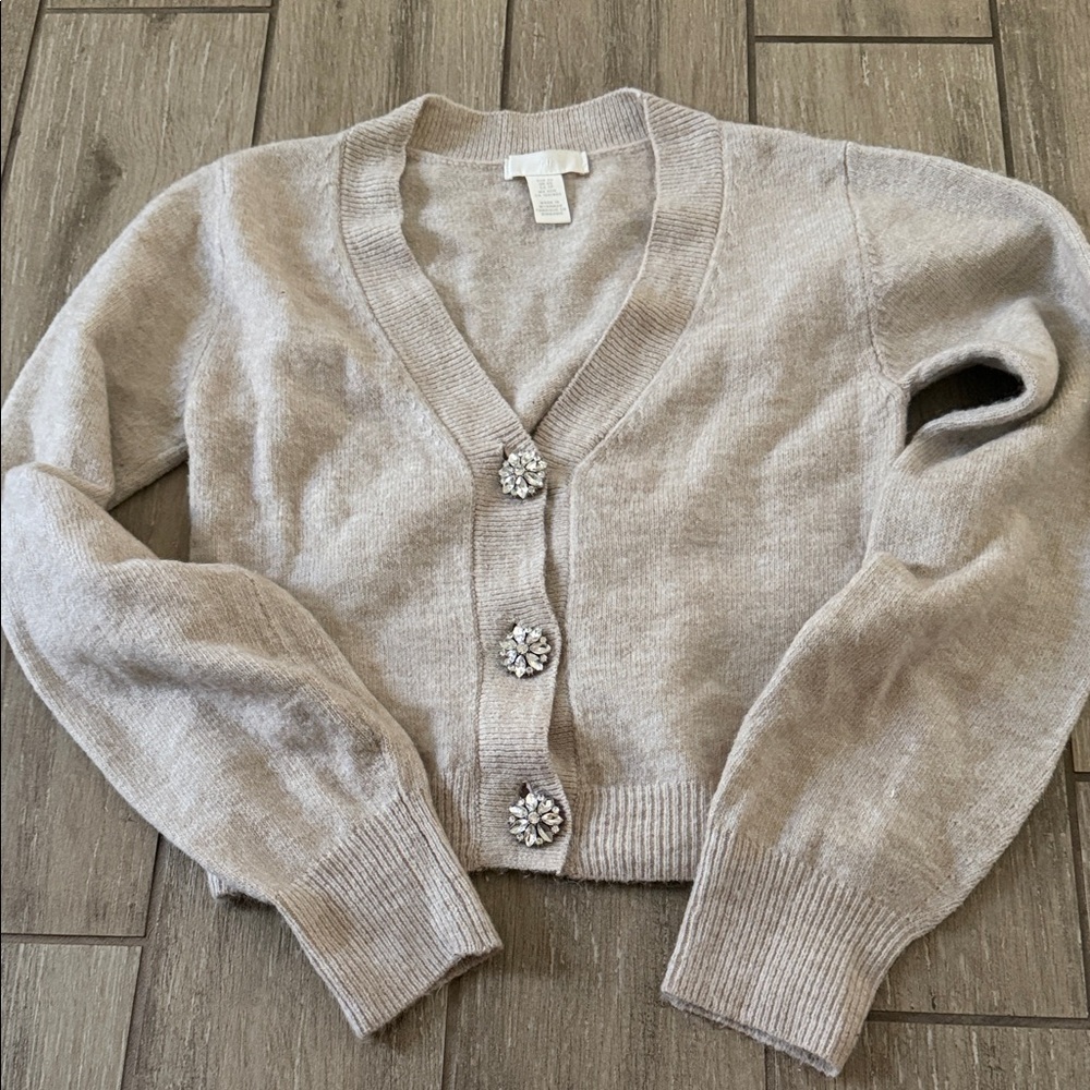 H&M Beige Cardigan Cropped Sweater